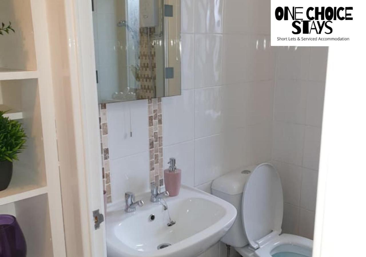 One Bedroom House By One Choice Stays -serviced House Birmingham,nec, Airport Holiday home Birmingham